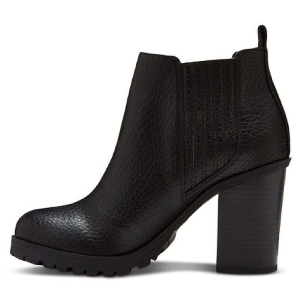 Sam & Libby, faux black leather booties, size 8